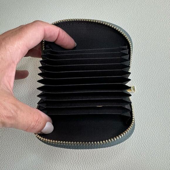 Boston Terrier Women’s Gray Leather Wallet Dog Wallet NEW - Picture 4 of 4